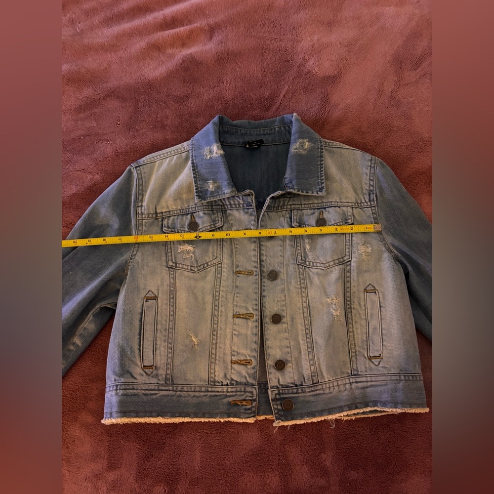 Cropped Jean Jacket - Picture 7 of 10